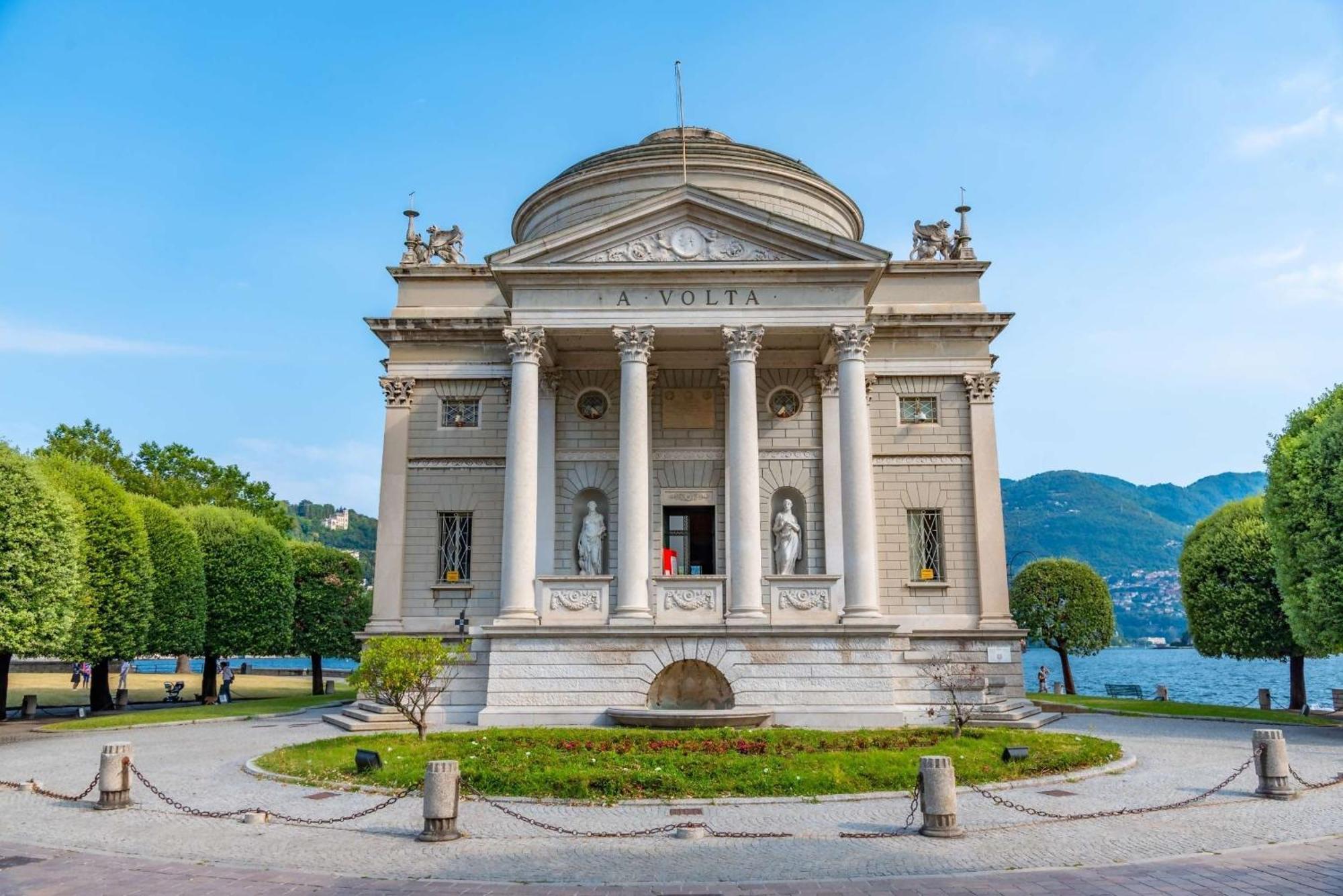 Elegant Beige Apartment - 5 Minutes From The Lake Como Eksteriør billede