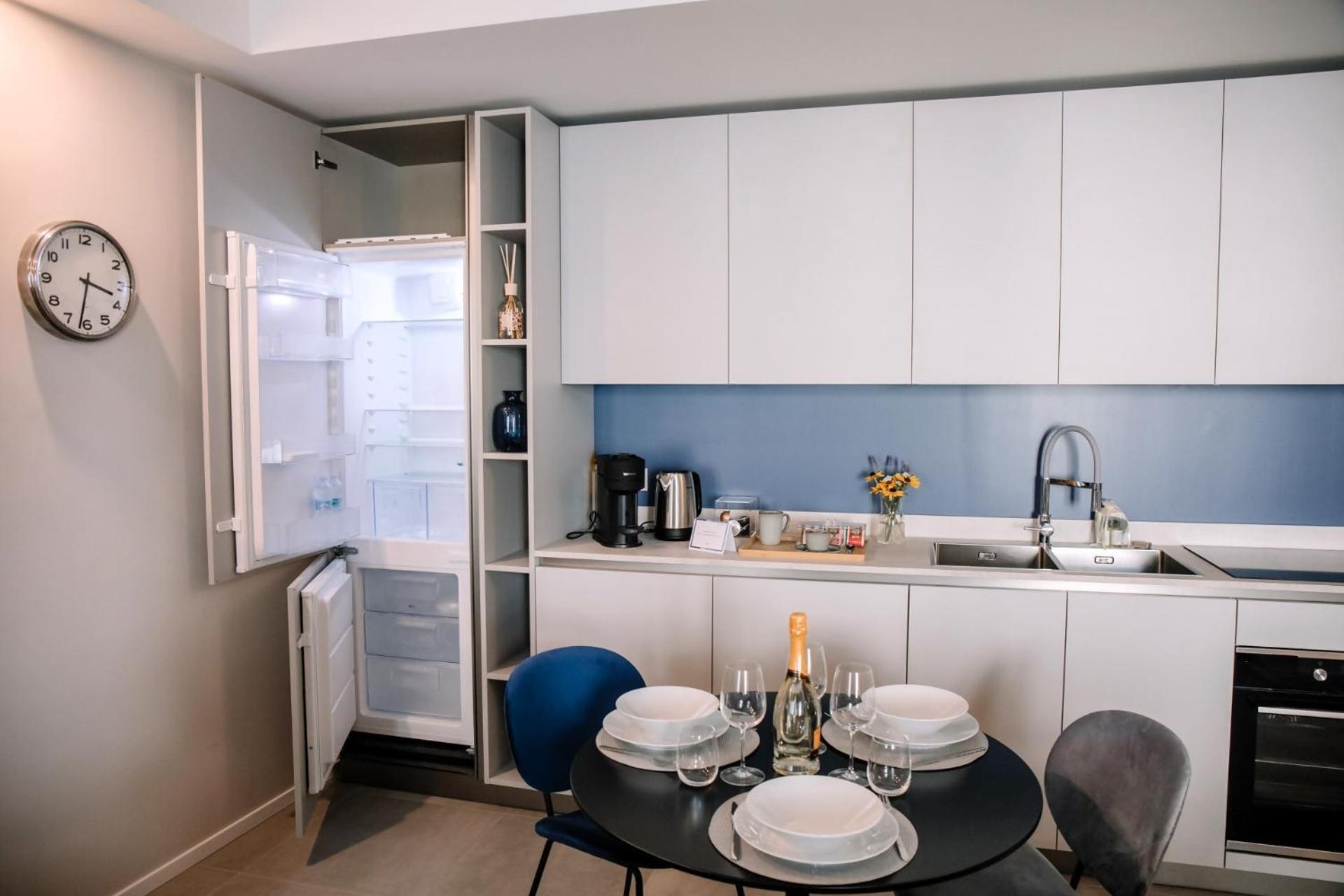 Elegant Beige Apartment - 5 Minutes From The Lake Como Eksteriør billede