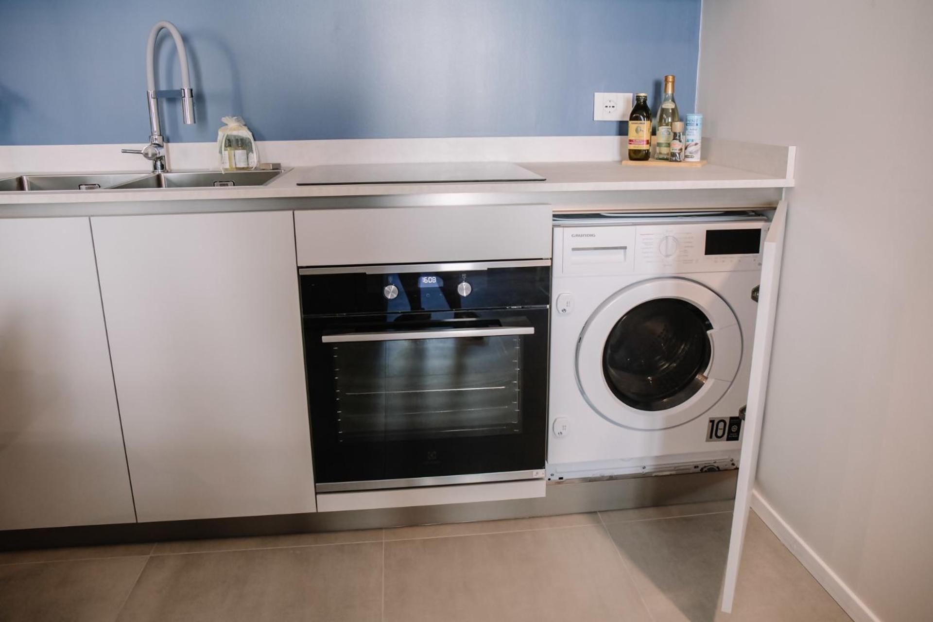Elegant Beige Apartment - 5 Minutes From The Lake Como Eksteriør billede