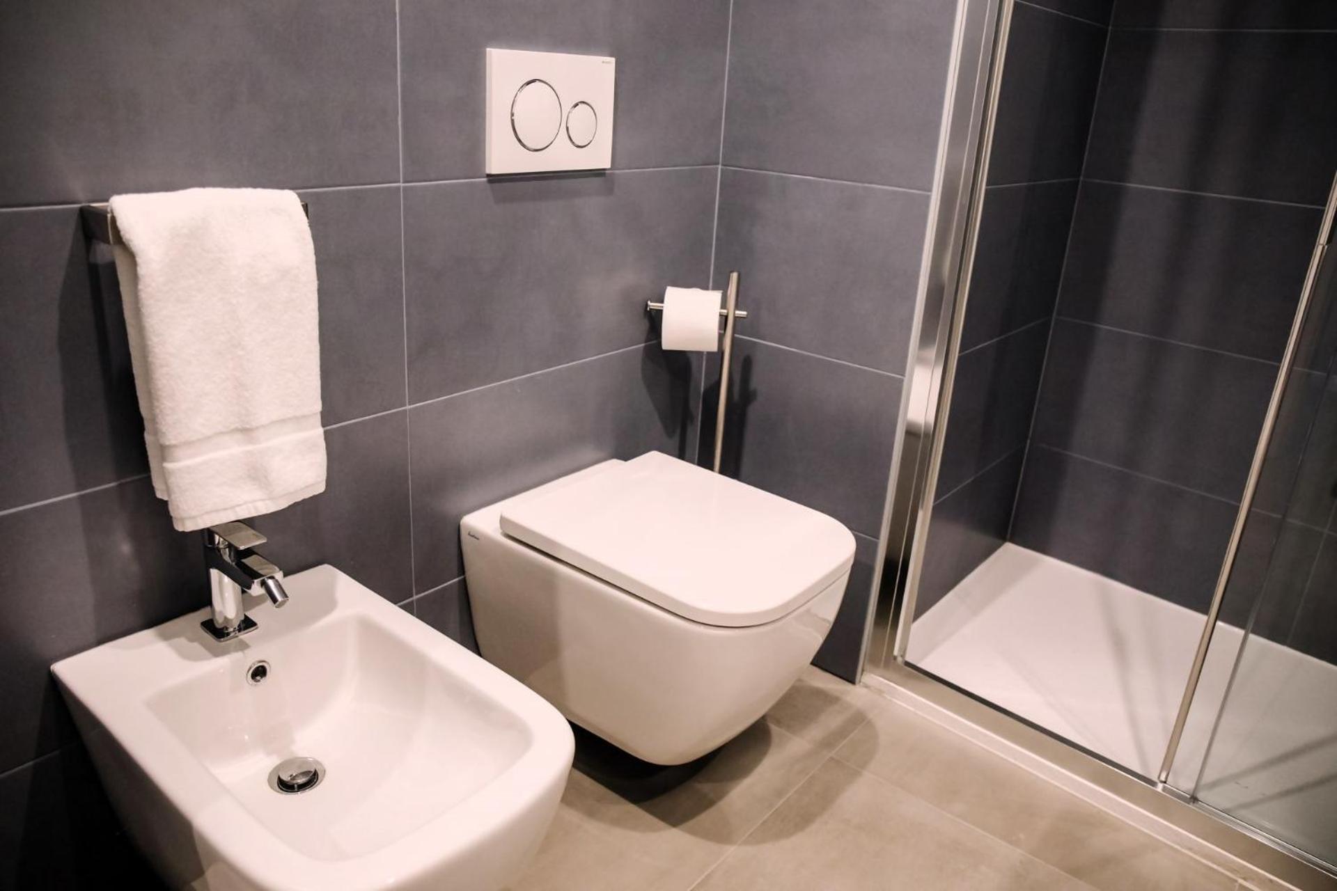 Elegant Beige Apartment - 5 Minutes From The Lake Como Eksteriør billede